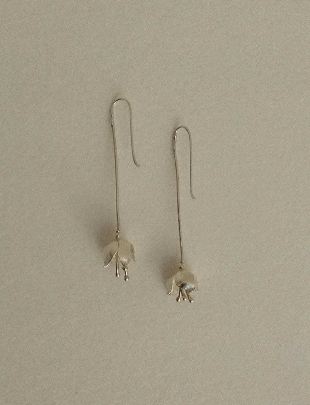 aretes lilies of the valley