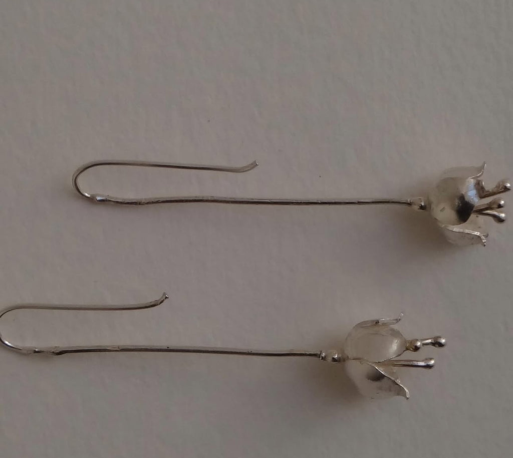 aretes lilies of the valley