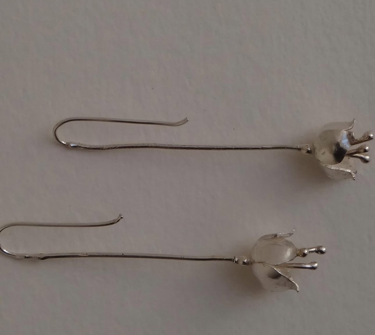 aretes lilies of the valley