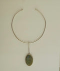 collar rubí fucsita