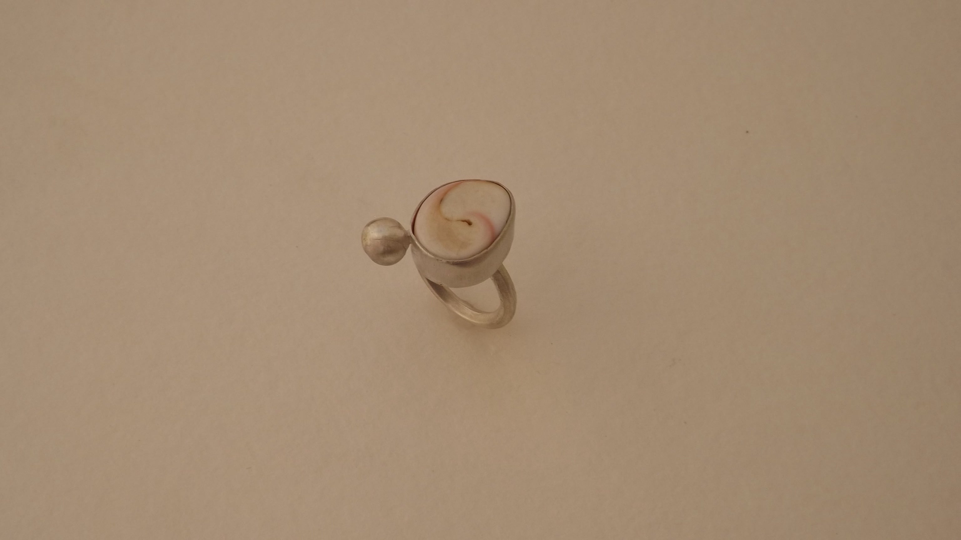 anillo queen conch shell