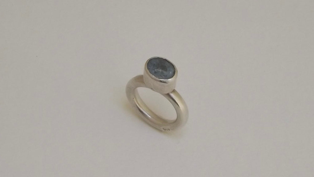 anillo aguamarina