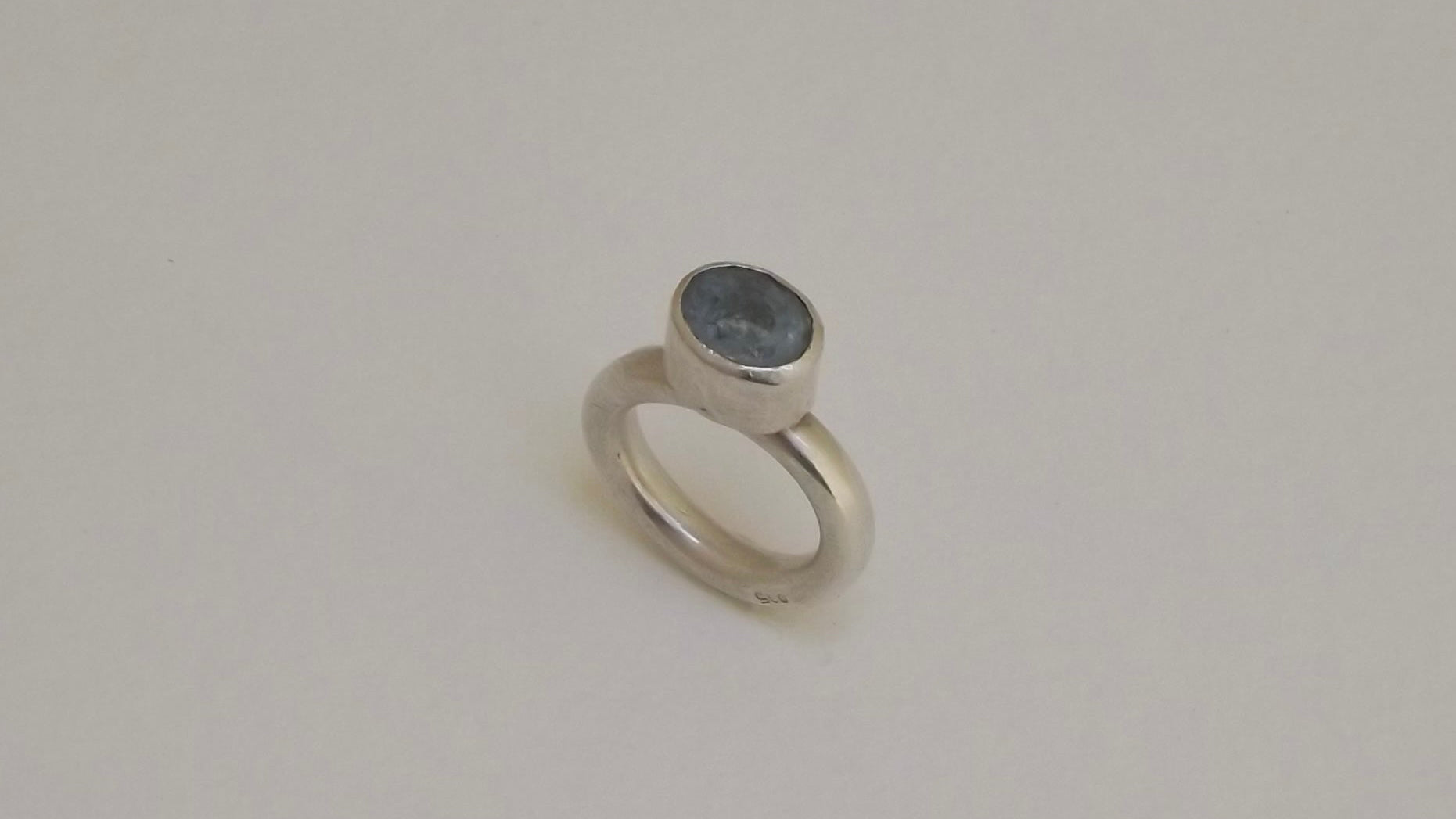anillo aguamarina